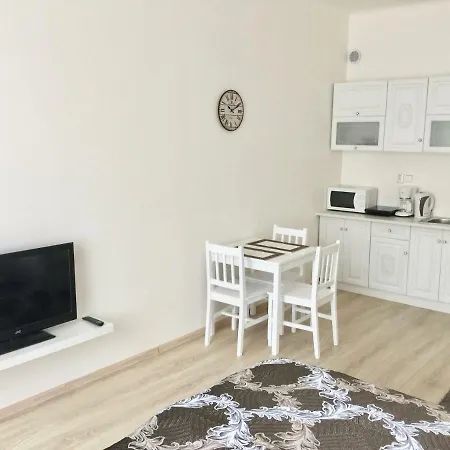 Bila Magnolie Praga